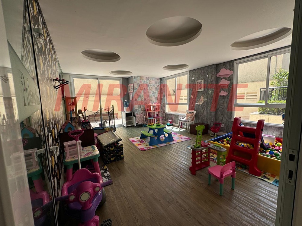 Apartamento de 205m² com 4 quartos em Santana