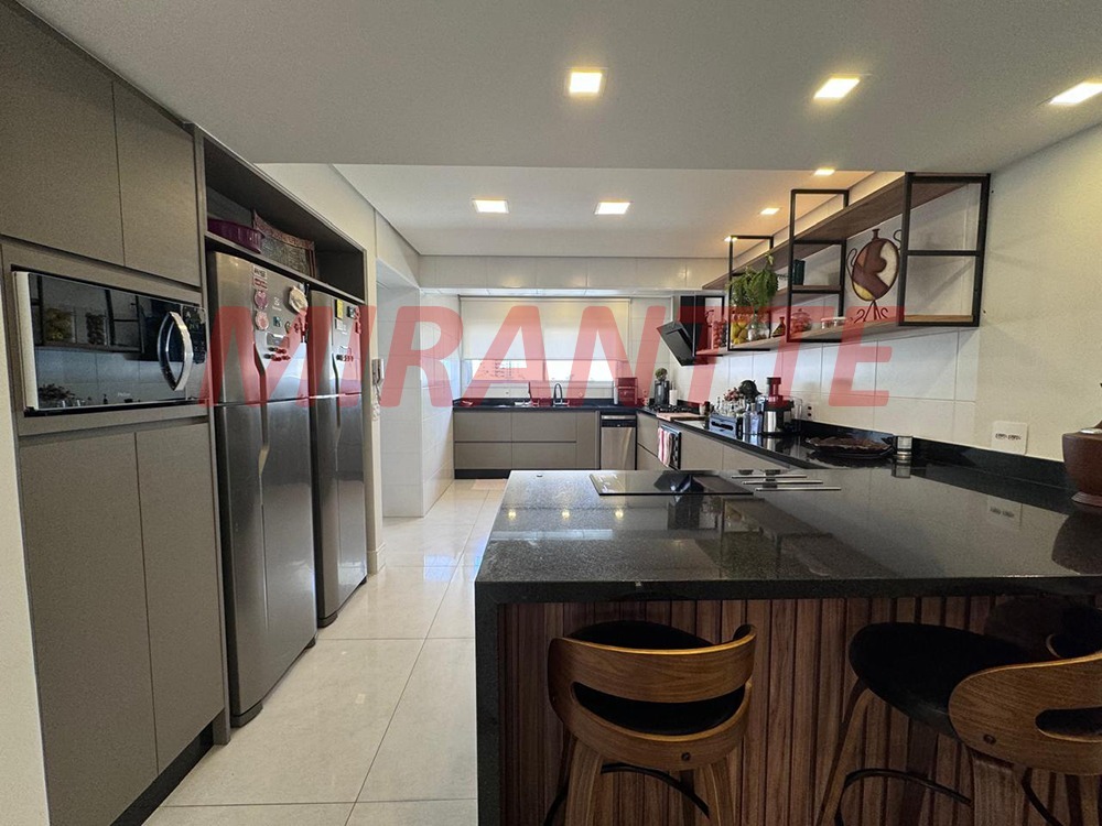 Apartamento de 205m² com 4 quartos em Santana