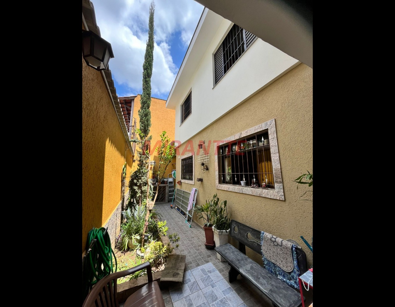 Sobrado de 180m² com 3 quartos em Jardim Brasília (Zona Norte)