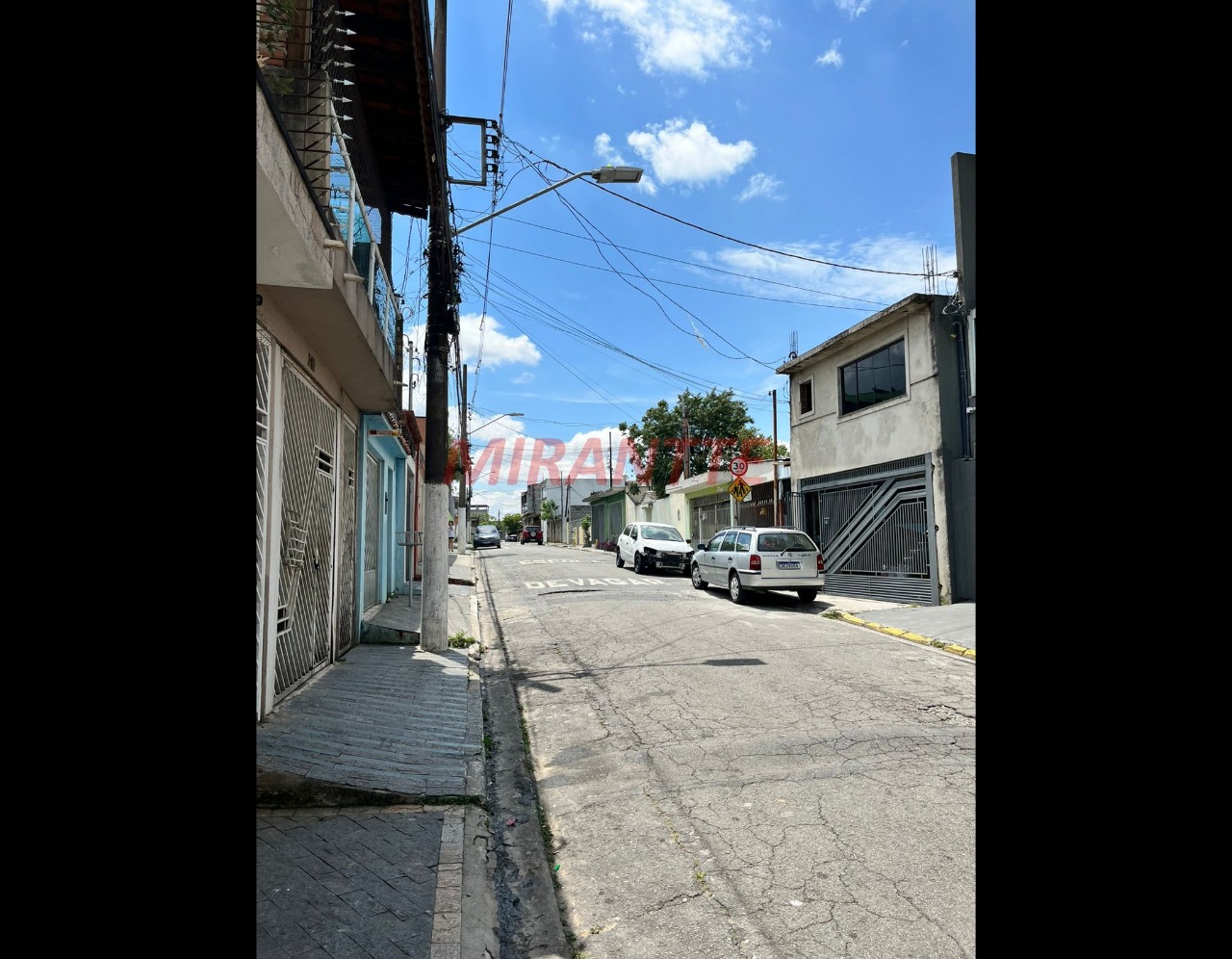 Sobrado de 180m² com 3 quartos em Jardim Brasília (Zona Norte)
