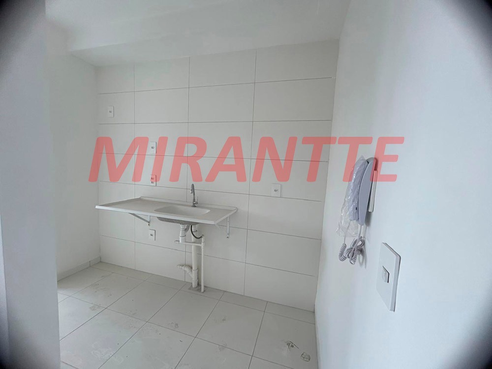 Apartamento de 40m² com 2 quartos em Vila Mazzei