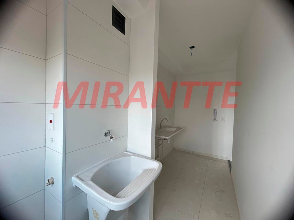 Apartamento de 40m² com 2 quartos em Vila Mazzei