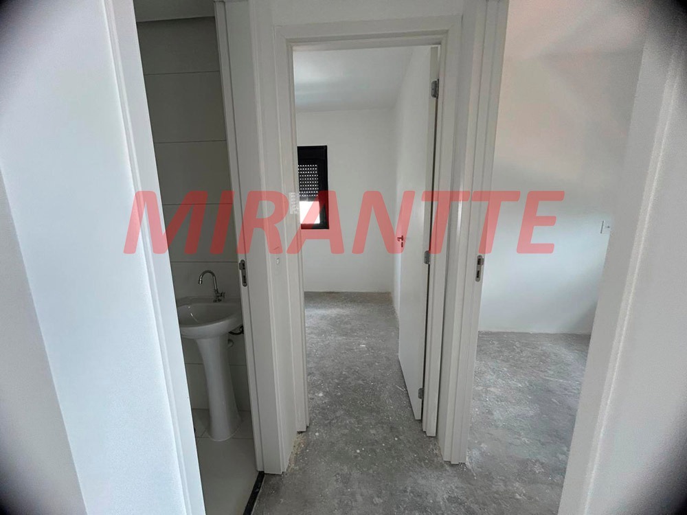 Apartamento de 40m² com 2 quartos em Vila Mazzei