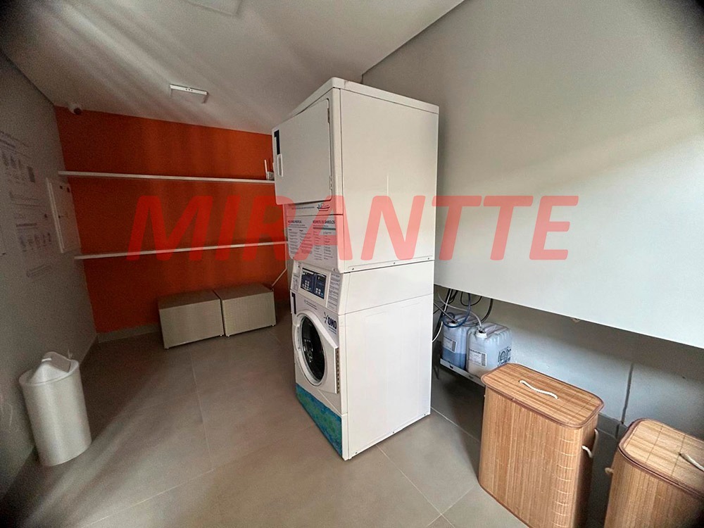 Apartamento de 40m² com 2 quartos em Vila Mazzei