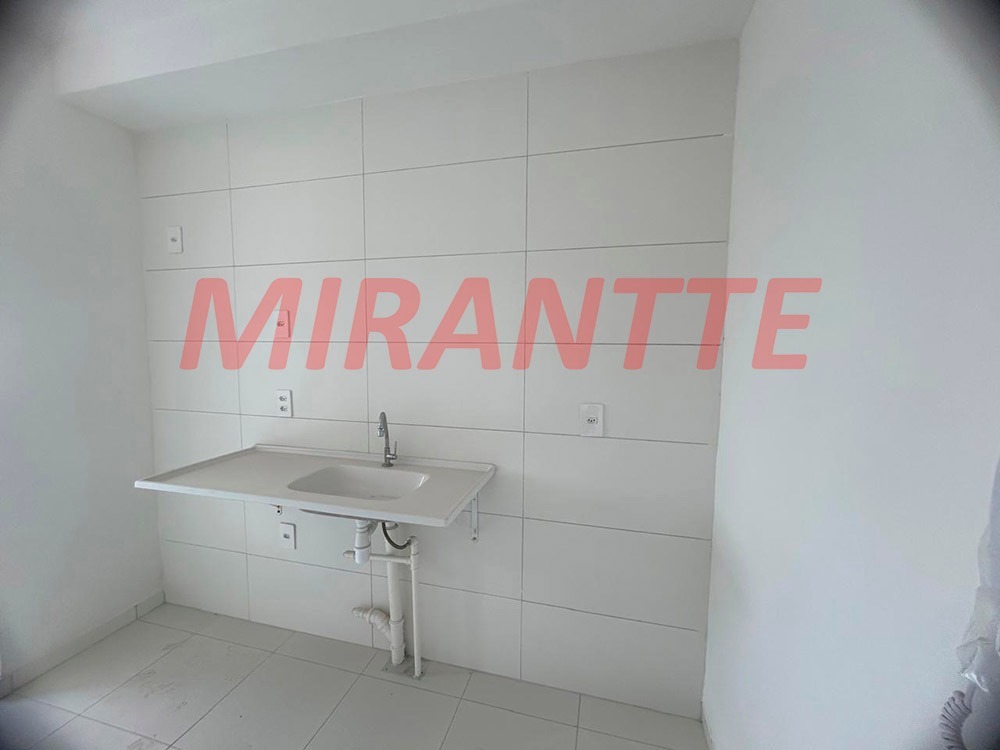 Apartamento de 40m² com 2 quartos em Vila Mazzei