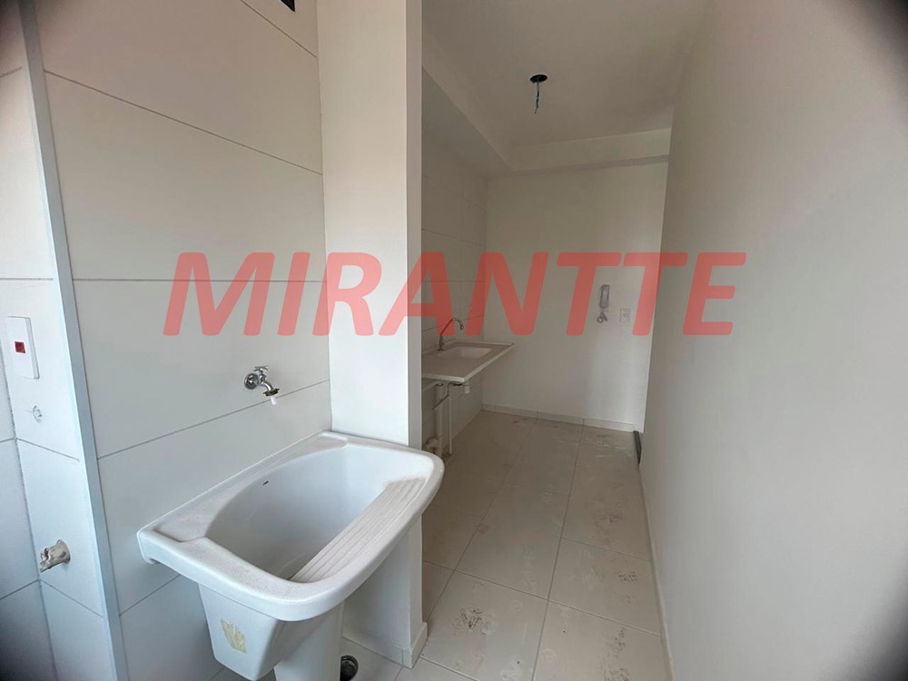 Apartamento de 40m² com 2 quartos em Vila Mazzei