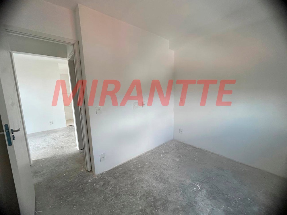 Apartamento de 40m² com 2 quartos em Vila Mazzei