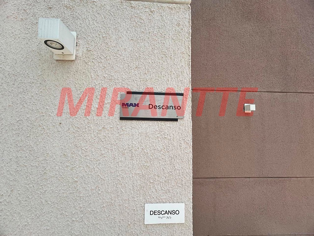 Apartamento de 40m² com 2 quartos em Vila Mazzei