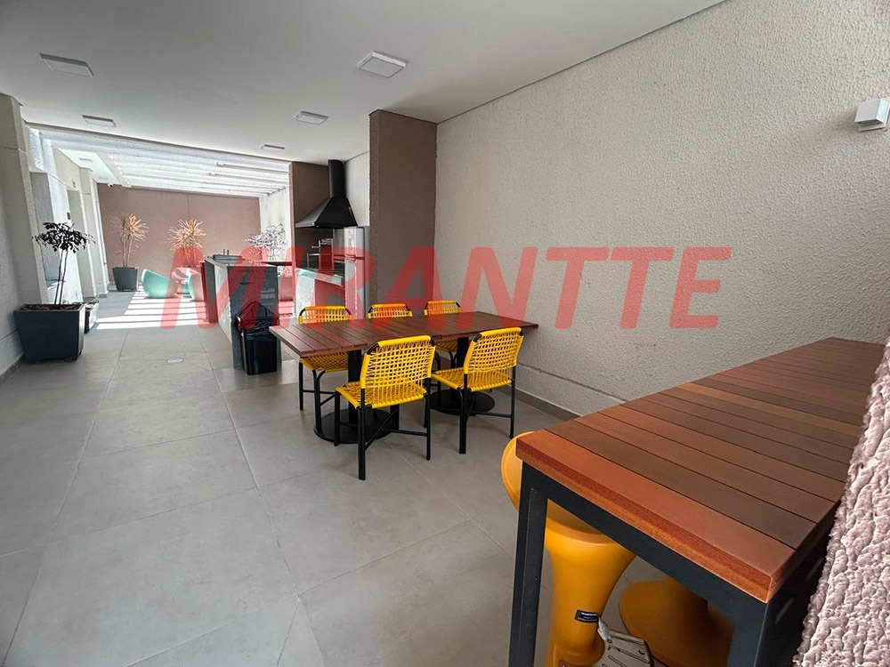 Apartamento de 40m² com 2 quartos em Vila Mazzei