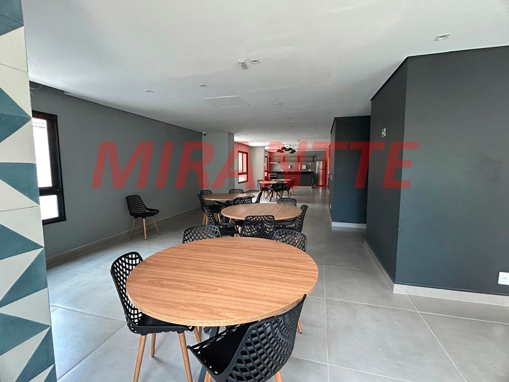 Apartamento de 40m² com 2 quartos em Vila Mazzei
