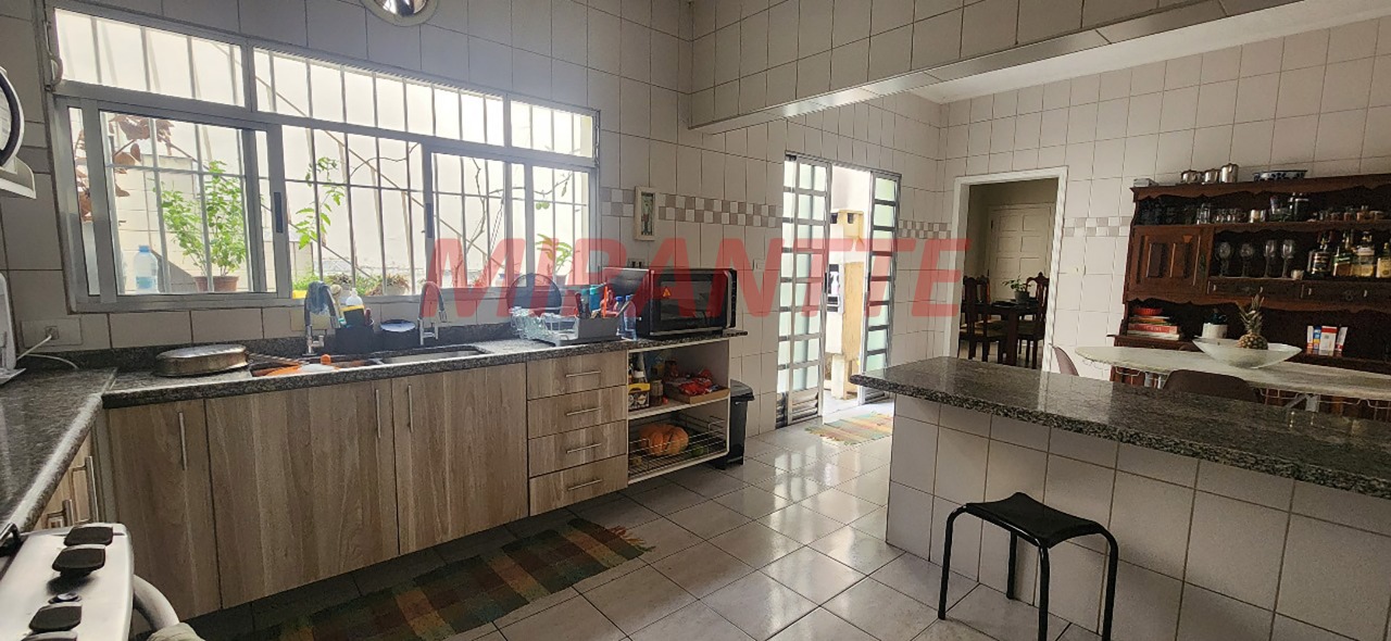Sobrado de 243m² com 3 quartos em Parada Inglesa
