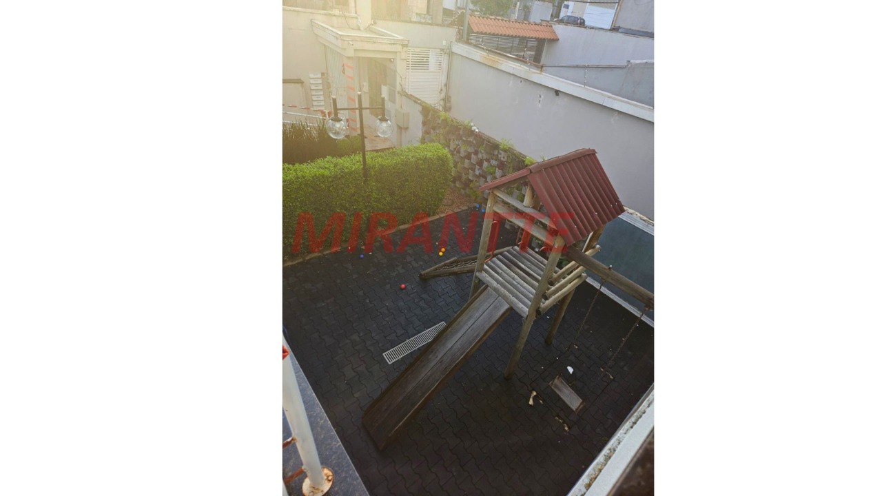 Cond. fechado de 100m² com 3 quartos em Água Rasa