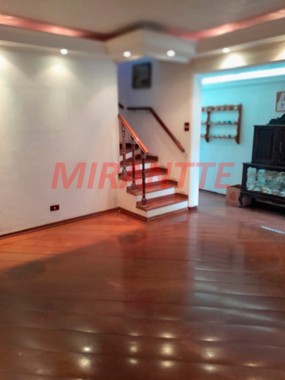 Sobrado de 230m² com 3 quartos em Vila Nova Mazzei