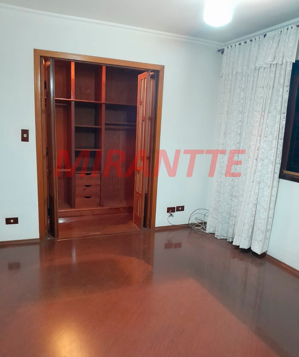 Sobrado de 230m² com 3 quartos em Vila Nova Mazzei