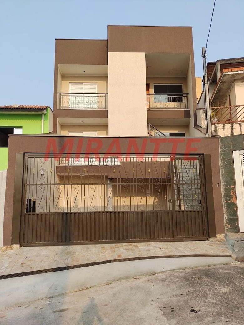 Cond. fechado de 65m² com 2 quartos em Vila Gustavo