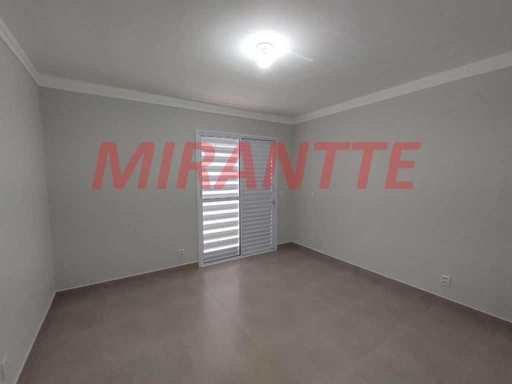 Cond. fechado de 65m² com 2 quartos em Vila Gustavo