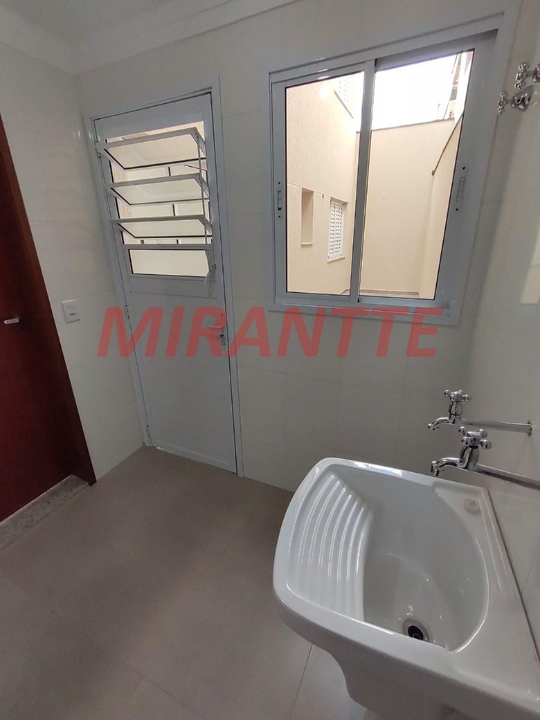 Cond. fechado de 65m² com 2 quartos em Vila Gustavo