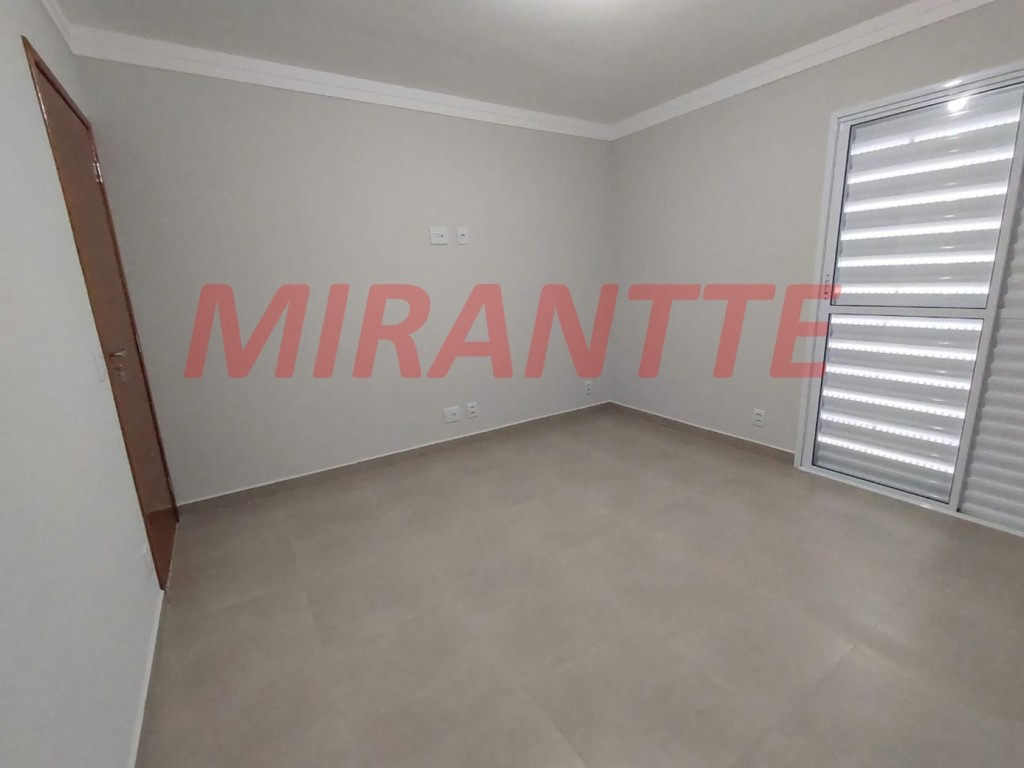 Cond. fechado de 65m² com 2 quartos em Vila Gustavo