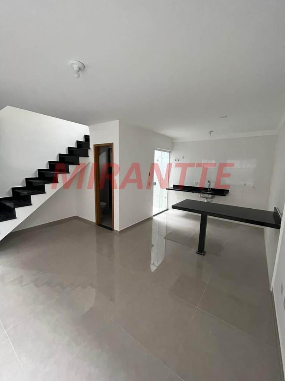 Cond. fechado de 65m² com 2 quartos em Imirim