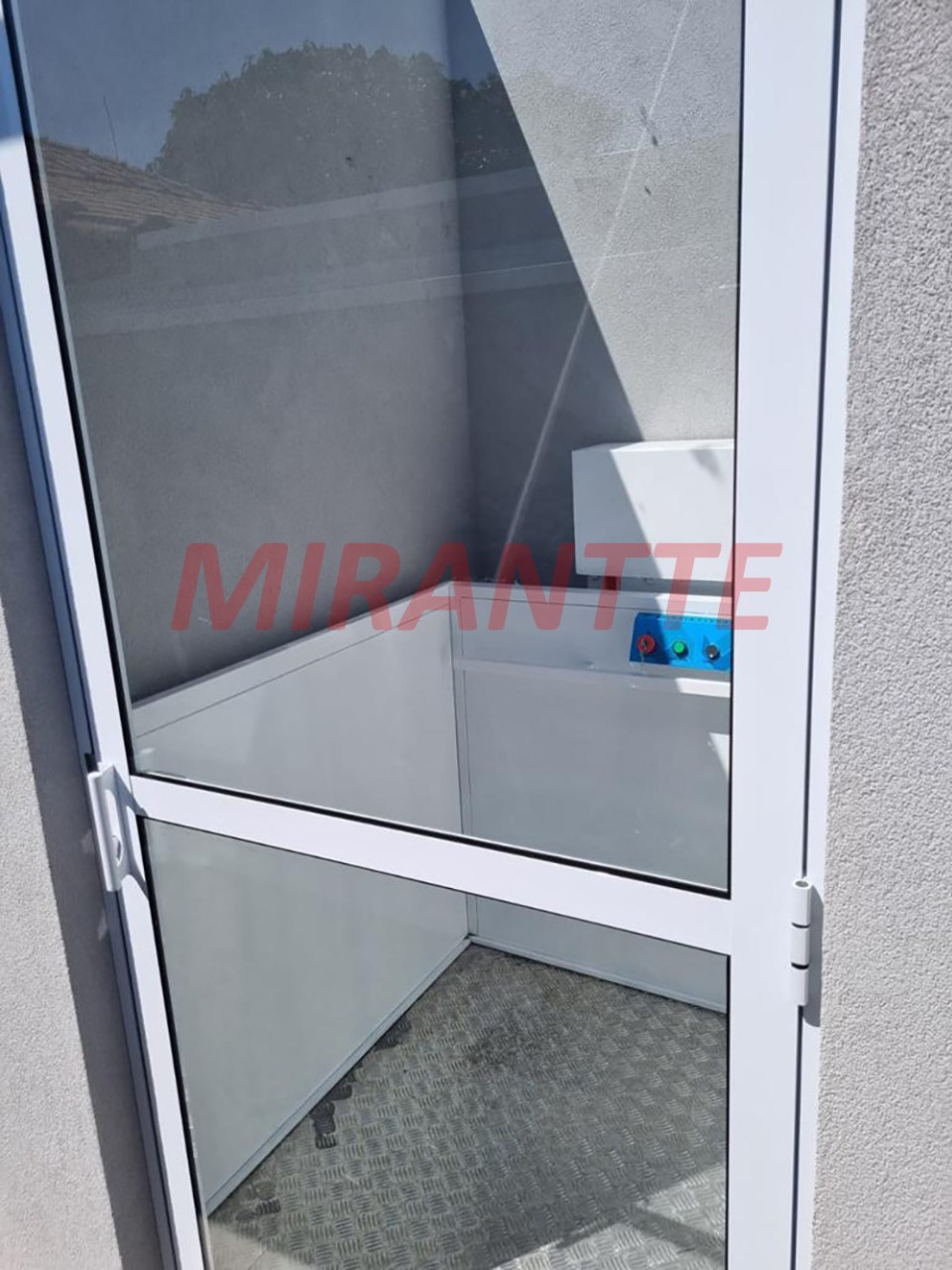 Cond. fechado de 65m² com 2 quartos em Imirim