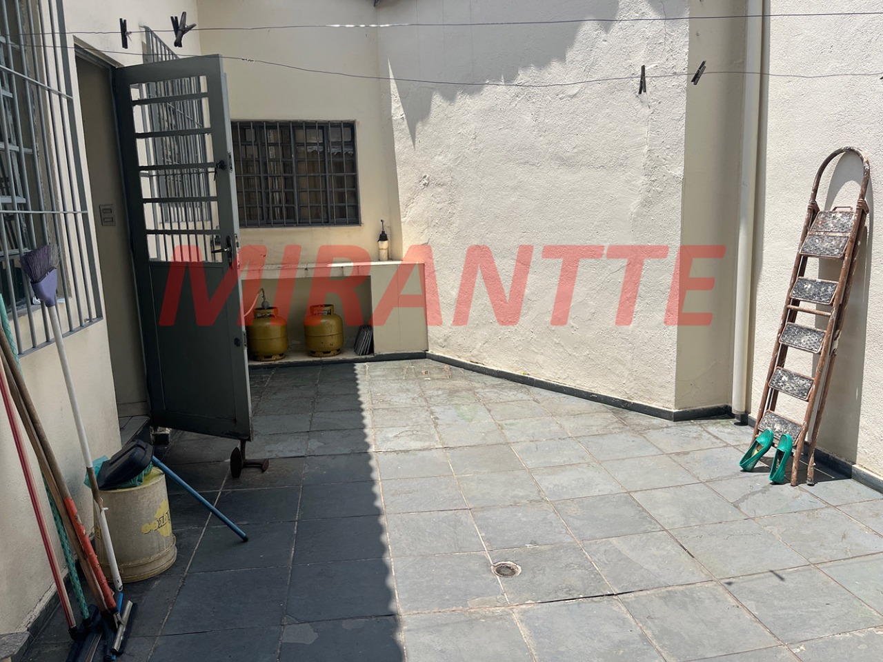 Casa terrea de 297m² com 2 quartos em Santana