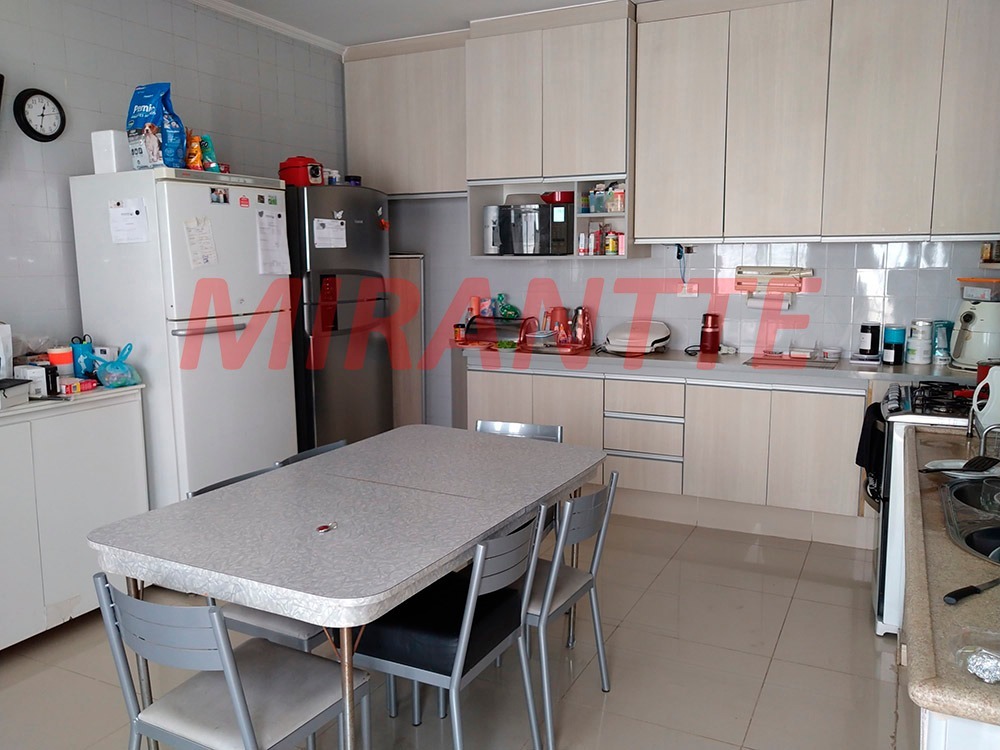 Sobrado de 192m² com 4 quartos em Casa Verde