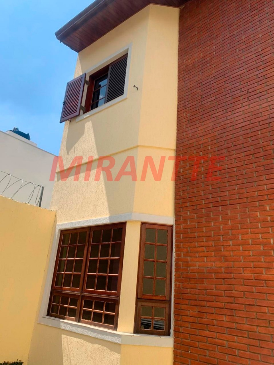 Sobrado de 226m² com 3 quartos em Parada Inglesa