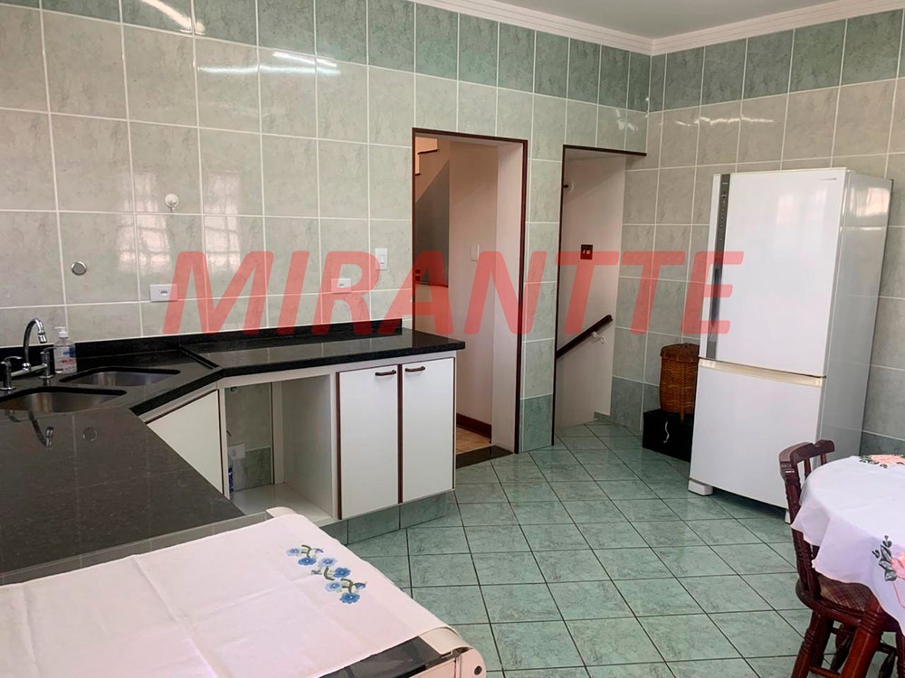 Sobrado de 226m² com 3 quartos em Parada Inglesa