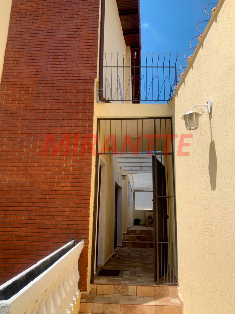 Sobrado de 226m² com 3 quartos em Parada Inglesa