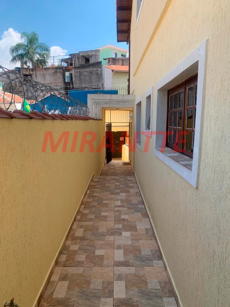 Sobrado de 226m² com 3 quartos em Parada Inglesa