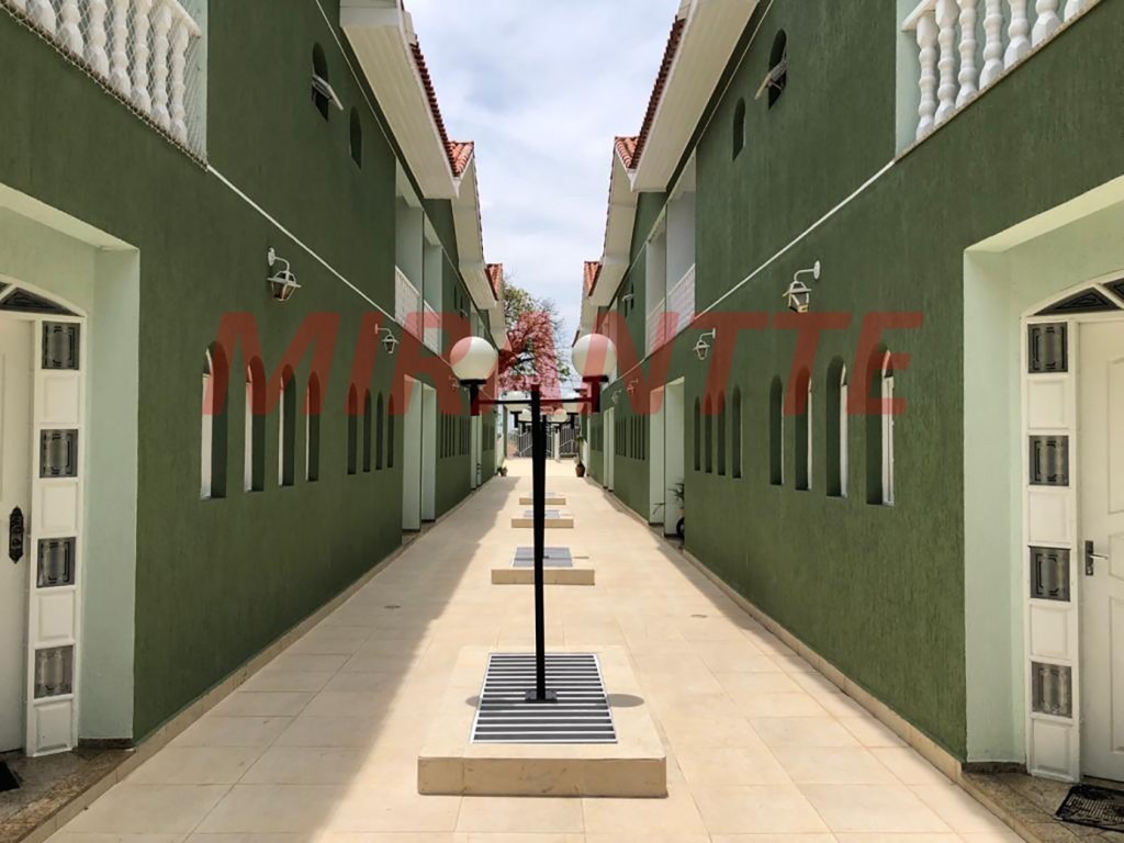Cond. fechado de 180m² com 3 quartos em Horto Florestal