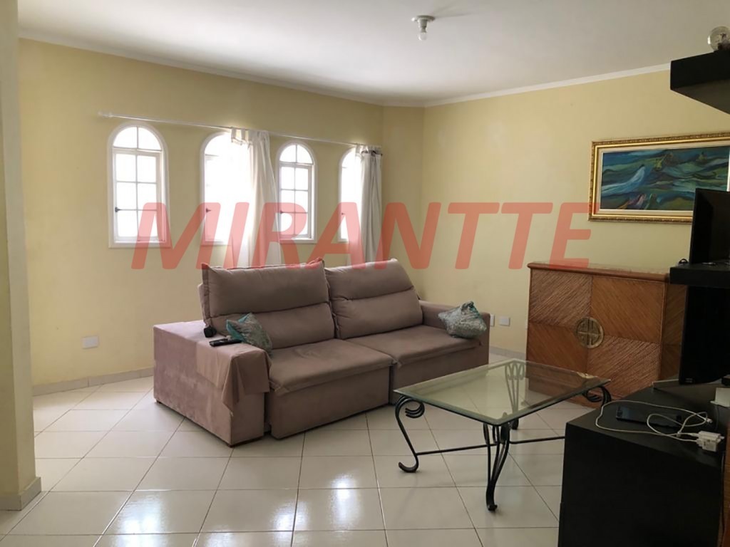 Cond. fechado de 180m² com 3 quartos em Horto Florestal