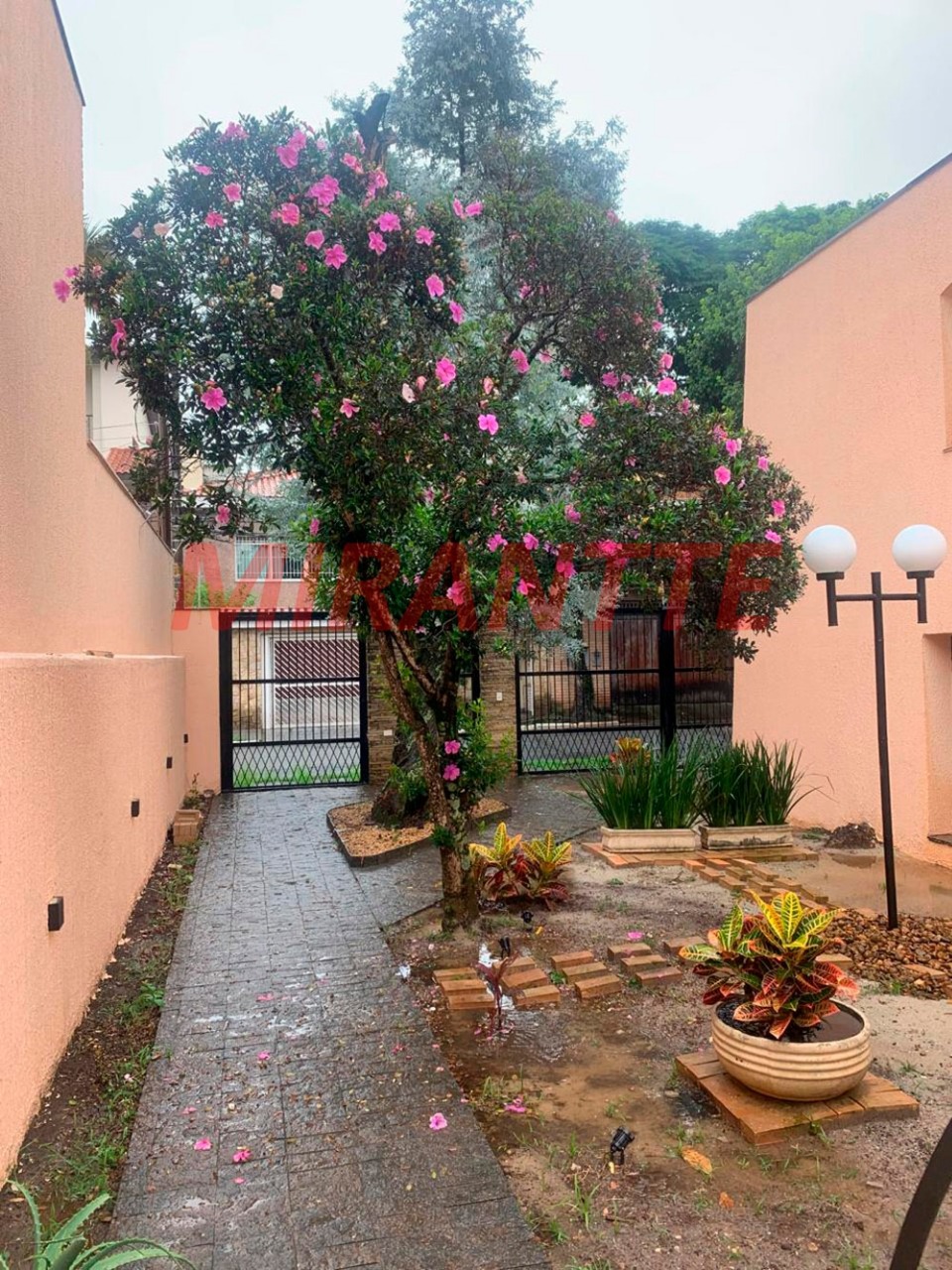Casa terrea de 700m² com 4 quartos em Jardim Leonor Mendes De Barros