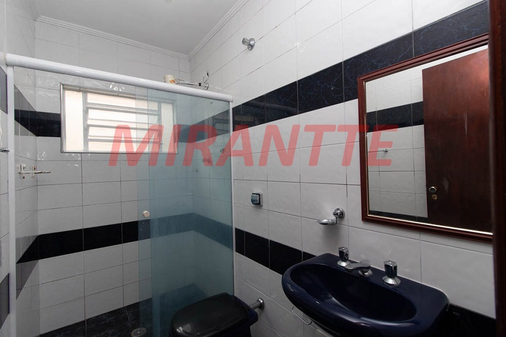 Sobrado de 208m² com 4 quartos em Vila Mazzei