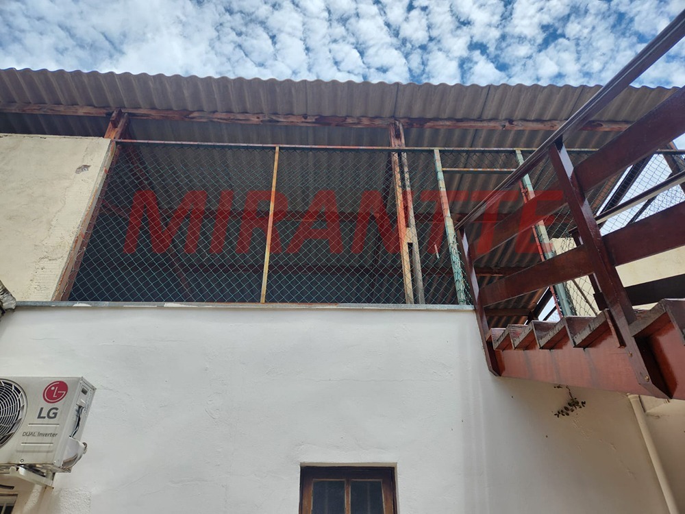 Sobrado de 250m² com 3 quartos em Vila Castelo