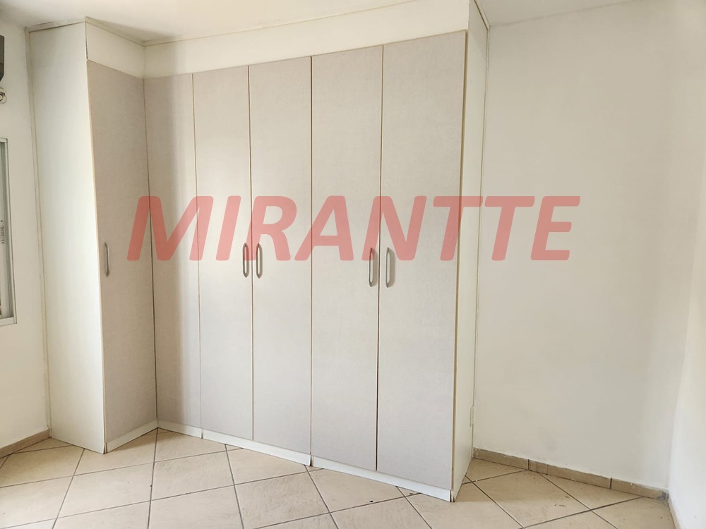 Sobrado de 250m² com 3 quartos em Vila Castelo