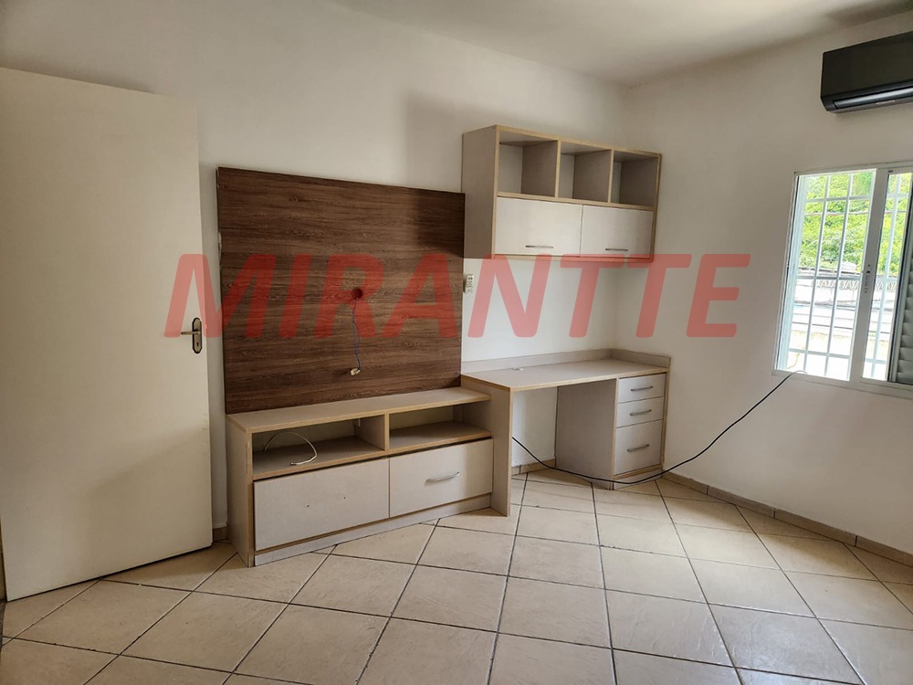 Sobrado de 250m² com 3 quartos em Vila Castelo