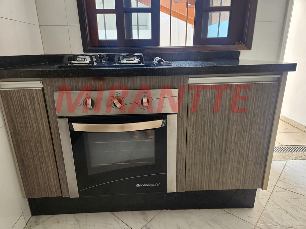 Sobrado de 250m² com 3 quartos em Vila Castelo