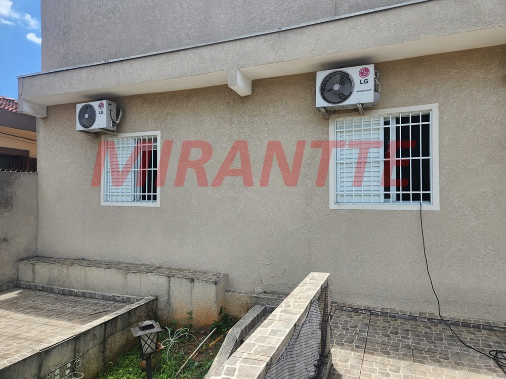 Sobrado de 250m² com 3 quartos em Vila Castelo