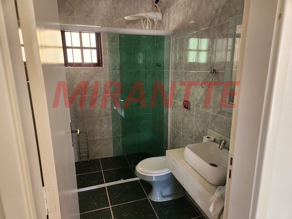 Sobrado de 250m² com 3 quartos em Vila Castelo