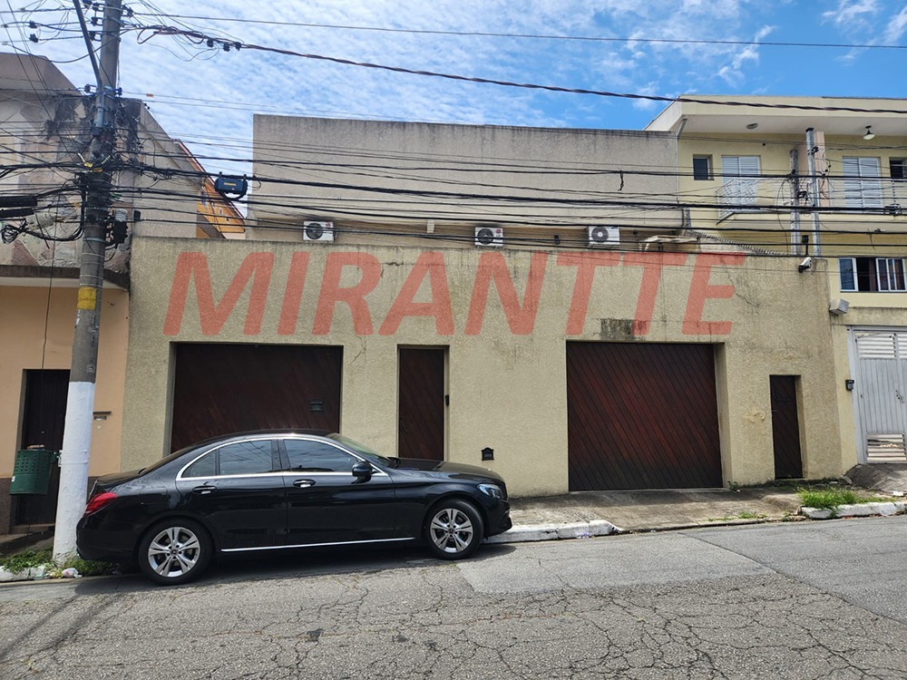 Sobrado de 250m² com 3 quartos em Vila Castelo