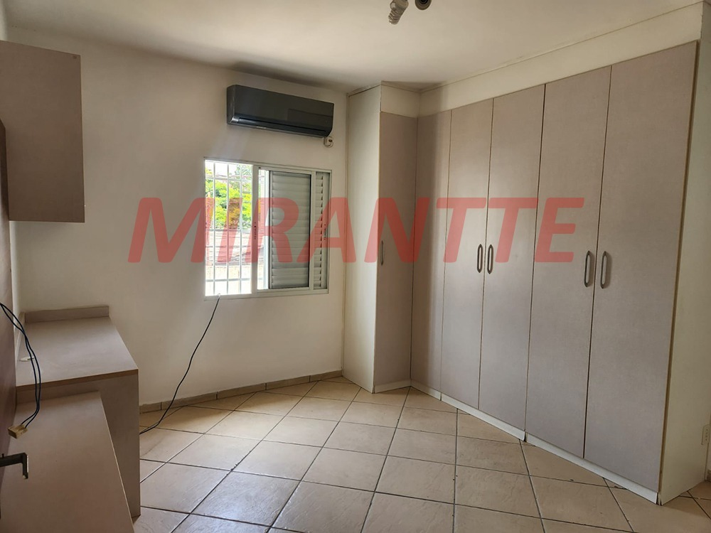 Sobrado de 250m² com 3 quartos em Vila Castelo