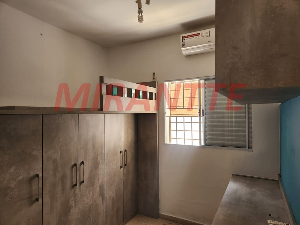 Sobrado de 250m² com 3 quartos em Vila Castelo
