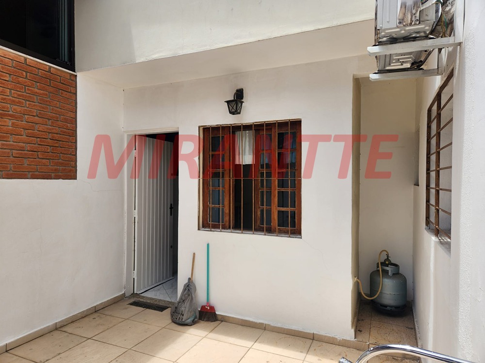 Sobrado de 250m² com 3 quartos em Vila Castelo