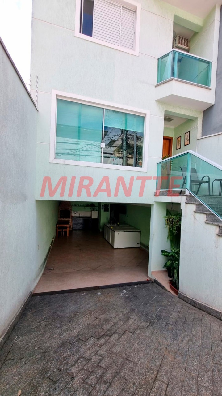 Sobrado de 140m² com 2 quartos em Vila Mazzei