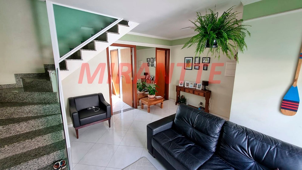 Sobrado de 140m² com 2 quartos em Vila Mazzei