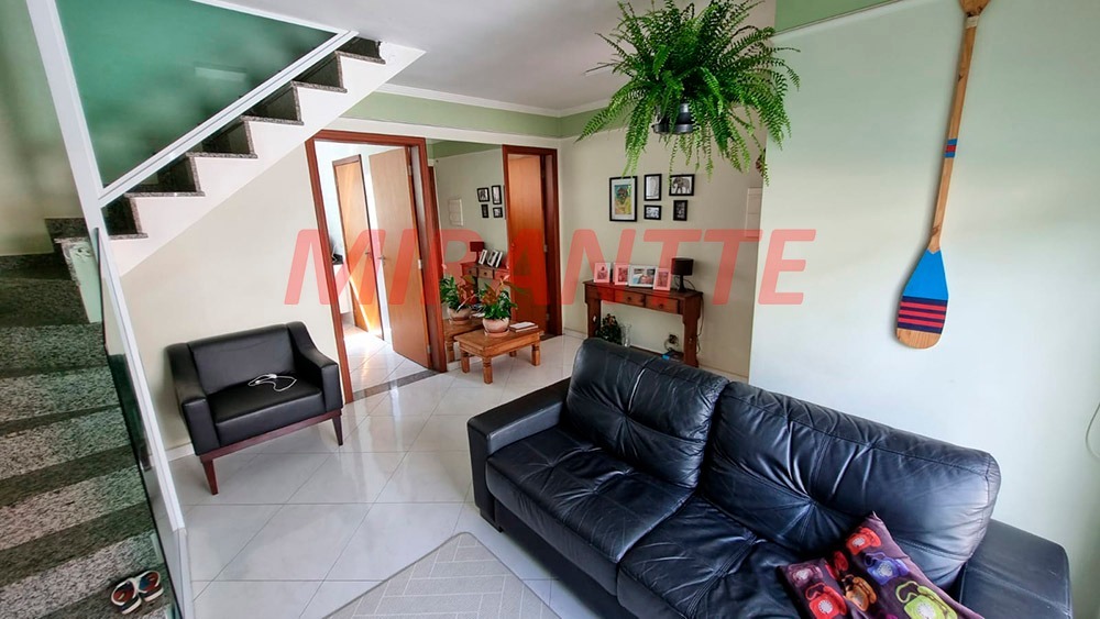 Sobrado de 140m² com 2 quartos em Vila Mazzei