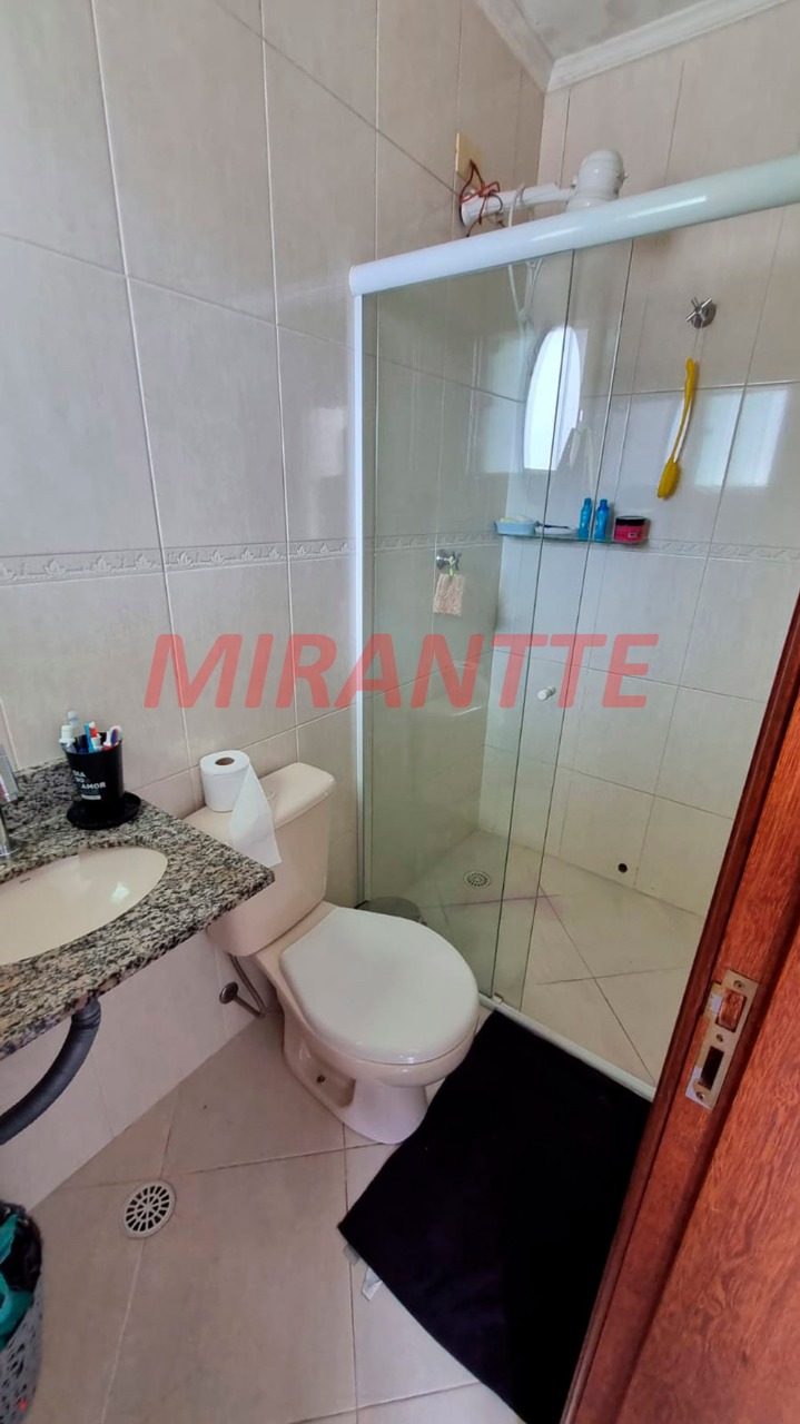 Sobrado de 140m² com 2 quartos em Vila Mazzei