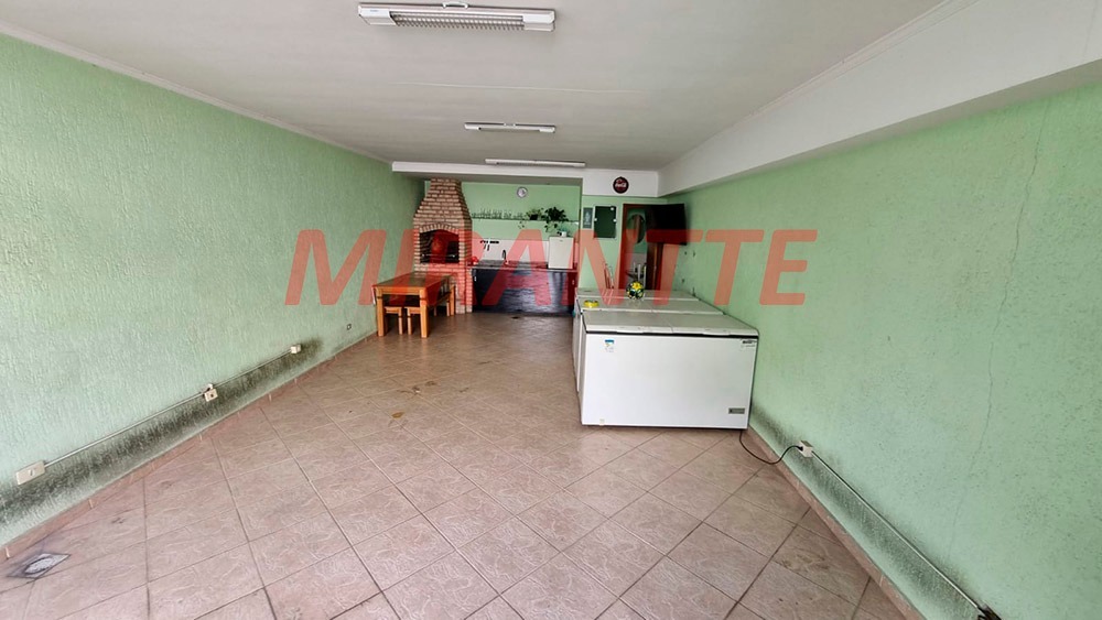 Sobrado de 140m² com 2 quartos em Vila Mazzei
