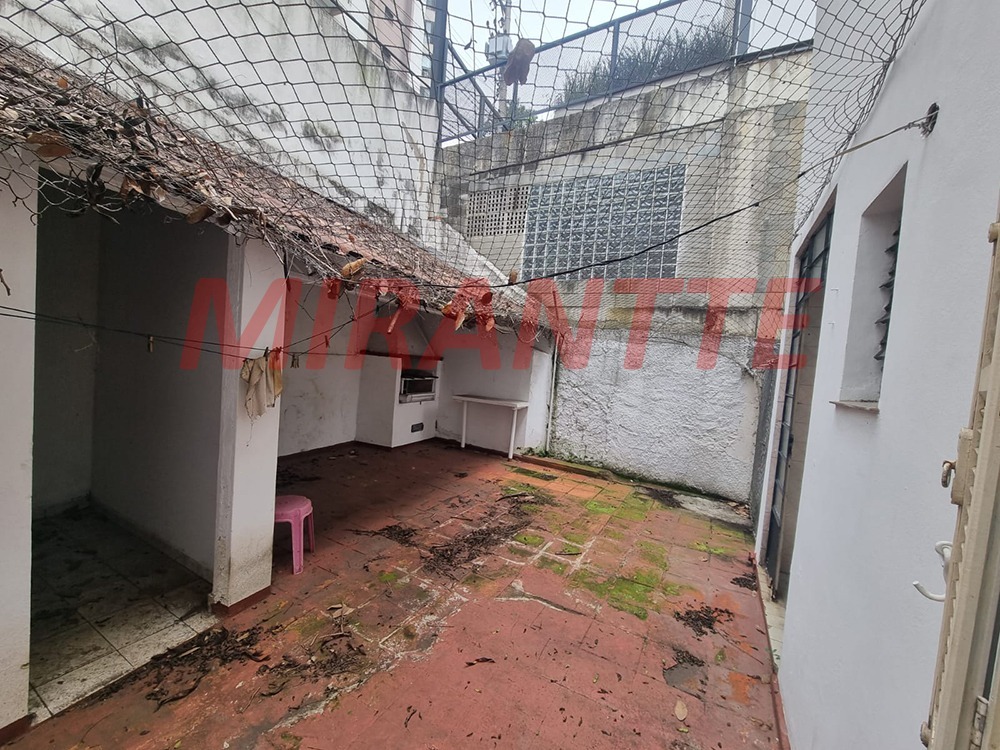 Sobrado de 246m² com 4 quartos em Santana